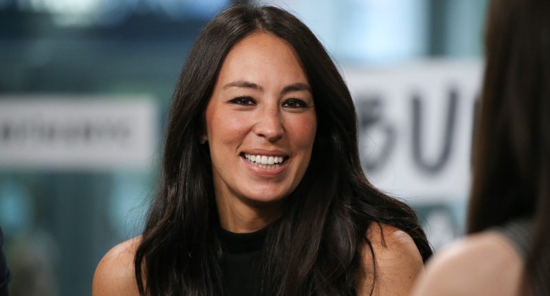 The Makeup Trend Joanna Gaines Desperately Needs To Let Go Of
