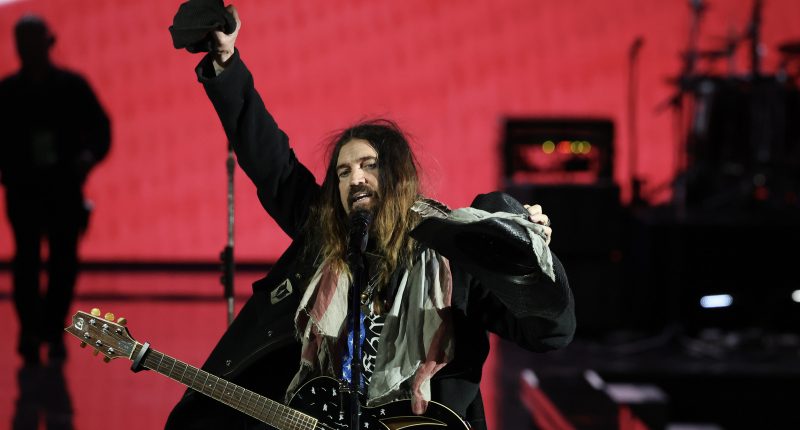 Why We're Worried About Billy Ray Cyrus