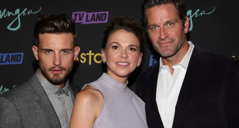 ‘Younger’ Star Sutton Foster Couldn’t Pick Between Josh and Charles for Liza: ‘Fabulous Options’