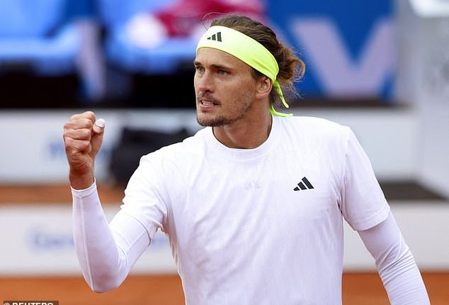 Alexander Zverev asked for a spectator to be removed after he was heckled over domestic abuse allegations at the Munich Open