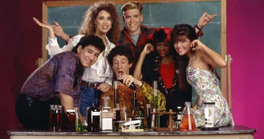 Elizabeth Berkley Says ‘Saved by the Bell’ Wardrobe Was ‘Neutering’ for Her
