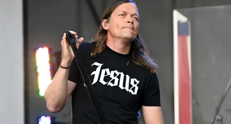 3 Doors Down Singer Apologizes to Fans After His Stage 4 Cancer Diagnosis