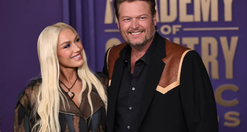 Blake Shelton’s ‘Tense’ and ‘Nervous’ AMAs Moment Draws Attention From Body Language Expert