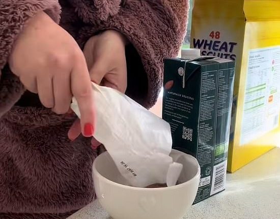 A self-professed 'cheapskate' has revealed what she eats in a day in order to be mortgage-free at 32