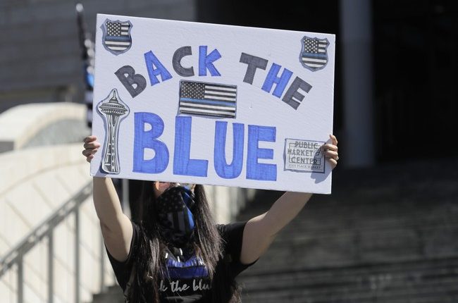 Chicago Cop: 'Democrats f***ed up a lot of s**t in this city'