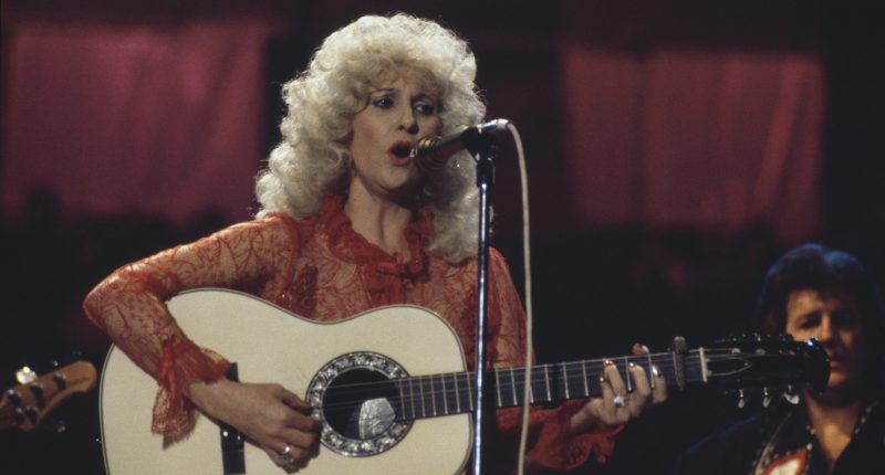 Country Stars Who Were Poorer Than You Realized