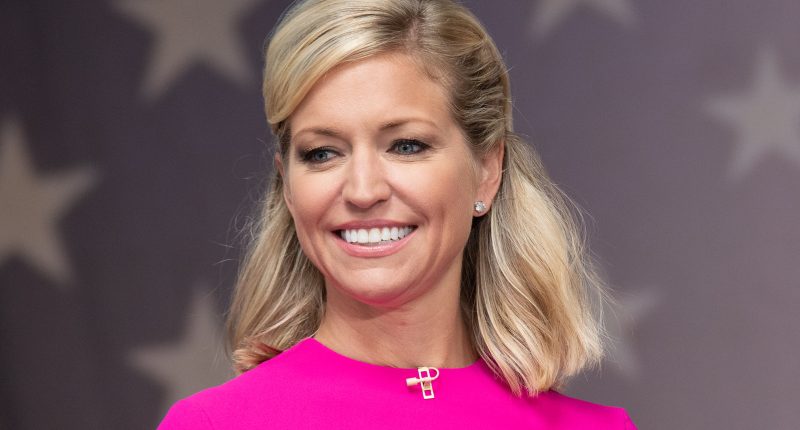 Fox News Star Ainsley Earhardt's Fake Tan Used To Be So Tacky