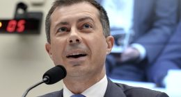 Pothole Pete: America Has Too Many Regulations!