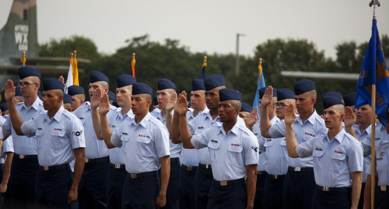 The Reason Why Soldiers Need To Be Tapped Out After Graduation