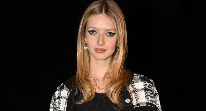 Tragic Details About Gwyneth Paltrow & Chris Martin's Daughter Apple