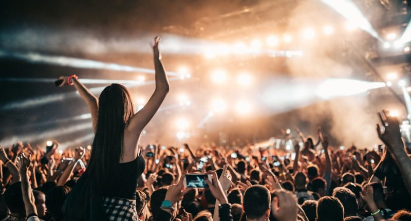 US rapper QUITS tour after being rushed to hospital as he reveals health battle