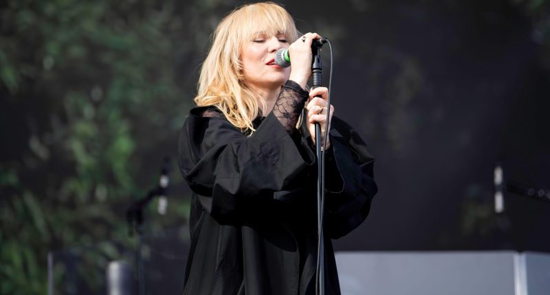Watch the awkward moment Natasha Bedingfield forgets the words to her own pop hit at BBCR1’s Big Weekend