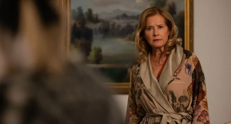 ‘Grosse Pointe Garden Society’: AnnaSophia Robb’s Alice Gets Caught By Patty [Exclusive Clip] 