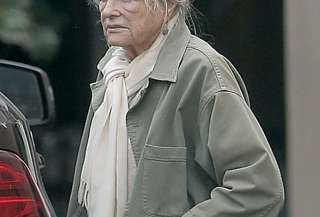 This Hollywood legend rose to fame in the late 1960s for her role as a conflicted young graduate caught in one of the most iconic love triangles in film history