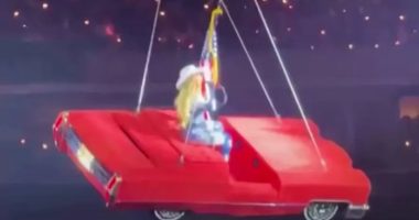 Beyonce horrifies fans as she suffers mid-air drama in flying car prop during Cowboy Carter show