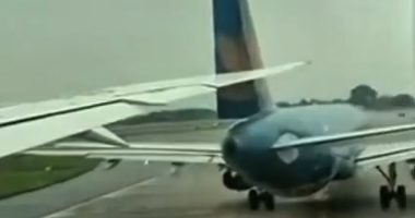 Two aircrafts were grounded on Friday at the Hanoi¿s Noi Bai International Airport after a Boeing 787-9 Dreamliner that was taxiing down the runway hit an Airbus A321 around 2pm