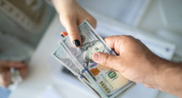 Dear Abby: My girlfriend doesn’t want me spending money on my kids