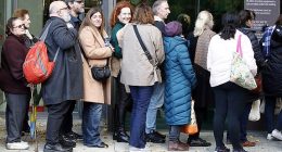 Queues were forming at 5am this morning for a front row seat to day two of Erin Patterson's testimony in the mushroom murder trial.EXCLUSIVE3 June 2025Â©MEDIA-MODE.COM