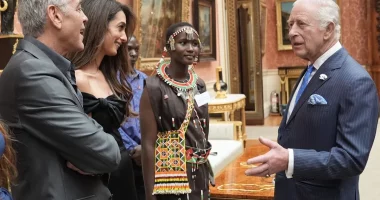 Expert Reveals How to Tell if King Charles Really Has a Friendship With George and Amal Clooney or if It’s All for Show