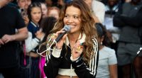 Hollywood superstar makes surprise appearance at Rita Ora’s pop-up performance in front of shocked commuters