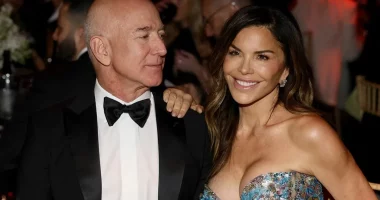 Jeff Bezos Gave Lauren Sánchez a New Diamond That Outshines and Cost More Than Her $3.5 Million Engagement Ring