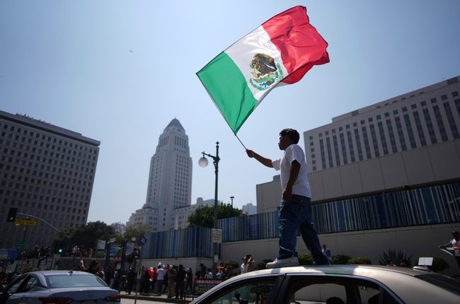 LA Riot Fever Spread to Downtown Santa Ana Yesterday - National Guard Deployed Today