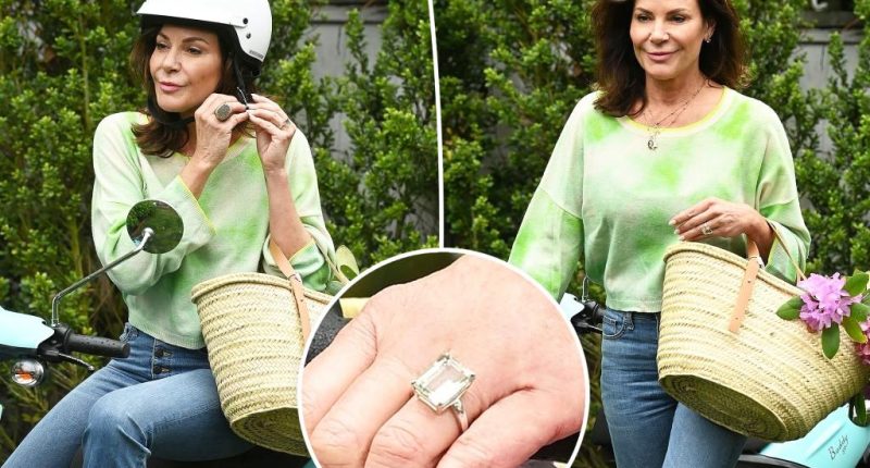 Luann de Lesseps sparks engagement rumors while sporting massive diamond ring