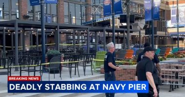 Man killed in stabbing at Navy Pier, suspect seriously wounded, Chicago police say