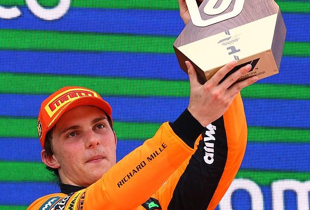 Oscar Piastri claimed his fifth victory of the F1 season, fending off his team-mate Lando Norris