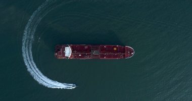 Report: Iranian Parliament Votes to Close Strait of Hormuz