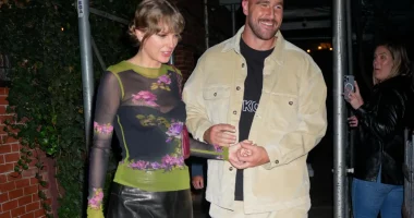 Taylor Swift’s ‘Small, Subtle Gesture’ to Travis Kelce at Tight End University ‘Tells a Bigger Story,’ Expert Says
