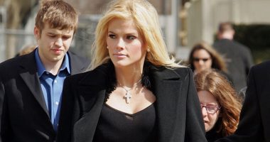 The Tragic Death Of Anna Nicole Smith's Ex-Boyfriend Mark Hatten