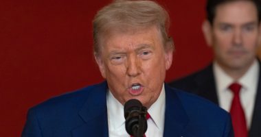 Trump's Hair Can't Hide Bald Spots Anymore & His Bright Scalp Is Nightmare-Worthy
