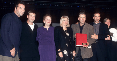 Who is Alec Baldwin’s sister Jane Sasso? Looks like Jane Lynch