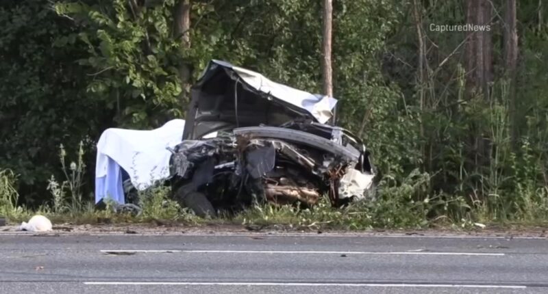 At least 1 dead in Stevenson Expressway rollover crash in Darien: Illinois State Police