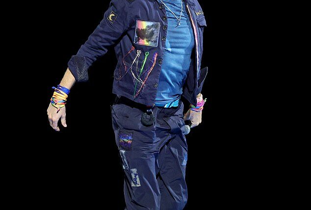 Several Aussie emergency services have cheekily jumped on the viral Coldplay 'kiss cam' moment that left one couple embarrassed – by turning it into a series of memes. On Wednesday, Coldplay's Chris Martin caught two fans off guard at the band's Boston concert