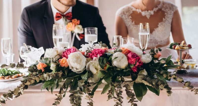 Dear Abby: My best friend didn’t invite me to her wedding