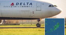 Delta flight diverted after being hit by turbulence, 25 passengers hospitalized