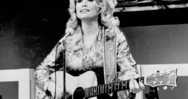 Dolly Parton Scrapped an Album of Bob Dylan Covers Because of the Way He Responded to 1 of Her Requests