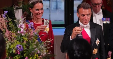 Expert Says Kate ‘Wanted to Be Seen’ and Uncovers Meaning Behind French President Macron’s ‘Mischievous Gesture’ Towards Her