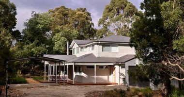 Erin Patterson's home in Leongatha remains empty and was mortgaged to pay legal fees
