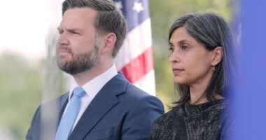 JD Vance's Wife Usha Revealed A Jarring Moment That Won't Help Those Divorce Rumors