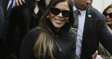 Lauren Sánchez Spotted in Paris With What Looks Like a $6,000 Coffee Cup