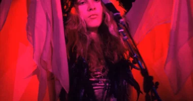 Lindsey Buckingham’s Ex Called Stevie Nicks ‘the Most Mesmerizing Woman’ She’d Ever Seen