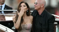 Lip Reader Catches Irritated Jeff Bezos Saying How ‘Appalled’ He Is by Adoring Fans as Lauren Sánchez Blows Them Kisses