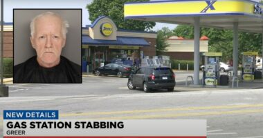 Man stabbed victim in throat at convenience store checkout line over 'who was next'