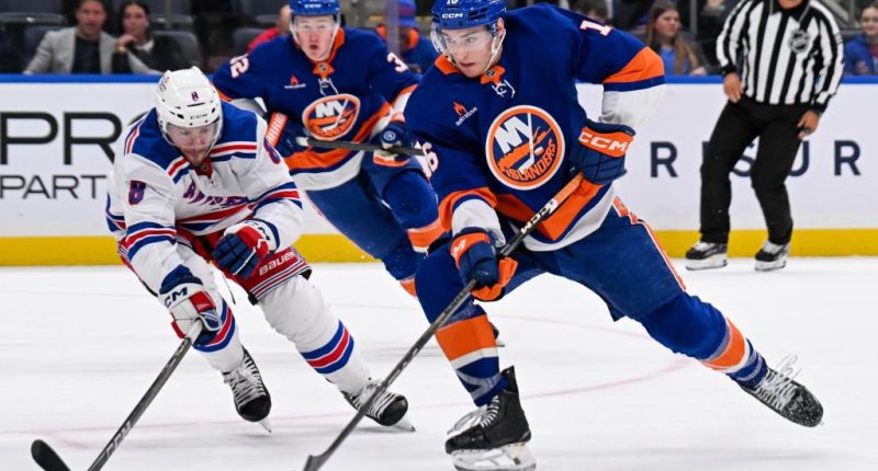 Marc Gatcomb gets one-way deal from Islanders after impressive stint
