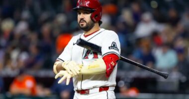 Mariners acquiring Eugenio Suarez from Diamondbacks in MLB trade deadline blockbuster
