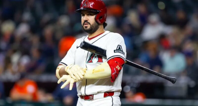 Mariners acquiring Eugenio Suarez from Diamondbacks in MLB trade deadline blockbuster