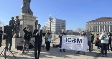Minneapolis Mayor Loses Democratic Endorsement to Somali Socialist Candidate
